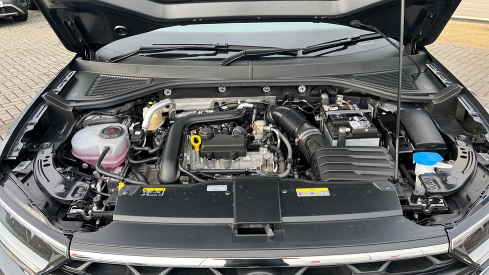 Used Volkswagen T-Roc 2025 for sale - 77067925: Photo 17