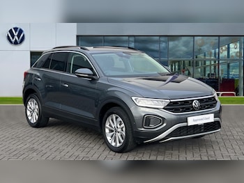 Used Volkswagen T-Roc 2025 for sale - 77067925: Photo