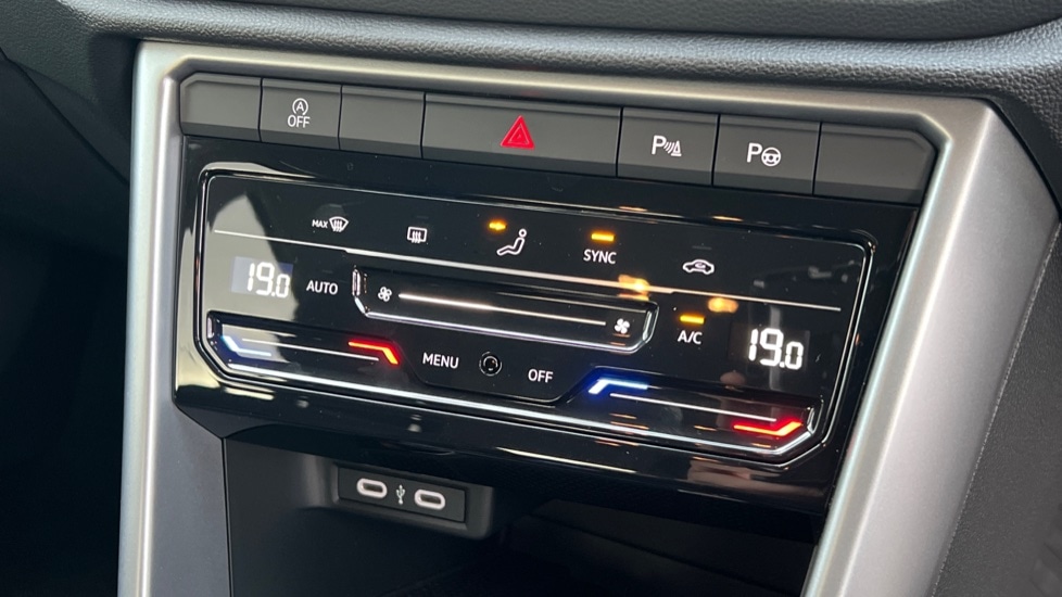 Used Volkswagen T-Roc 2025 for sale - 77067925: Photo 29