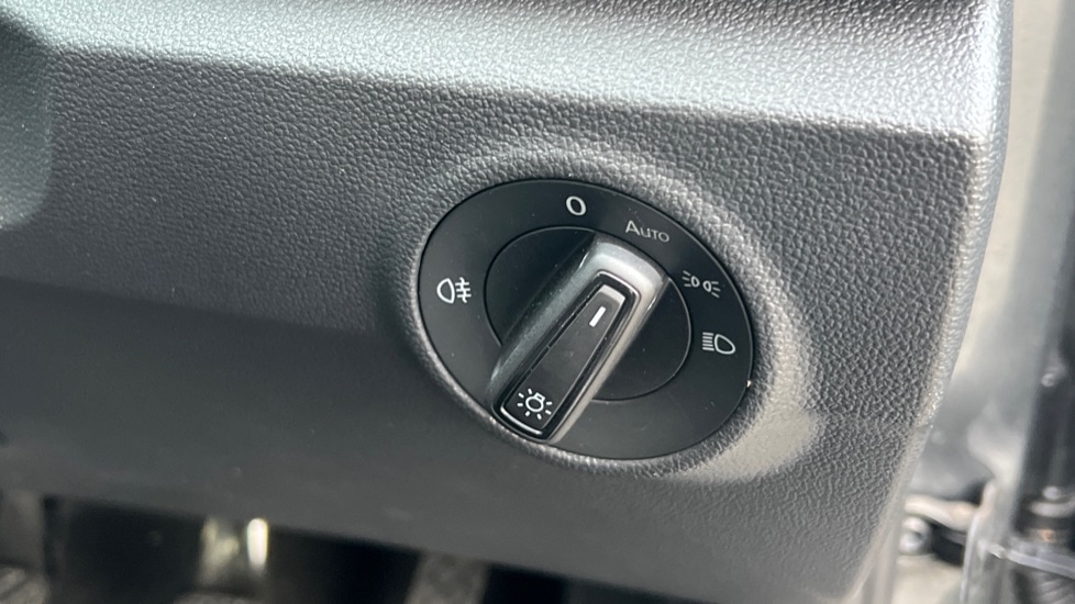 Used Volkswagen T-Roc 2025 for sale - 77067925: Photo 32