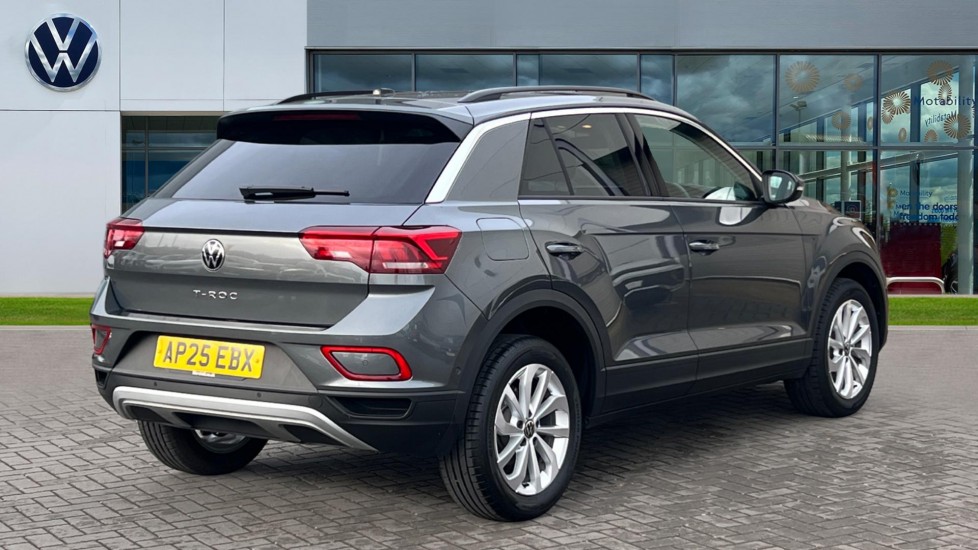 Used Volkswagen T-Roc 2025 for sale - 77067925: Photo 8