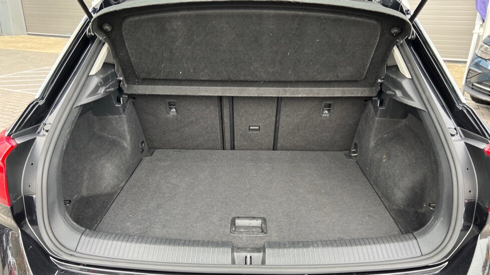 Used Volkswagen T-Roc 2019 for sale - 76523573: Photo 16