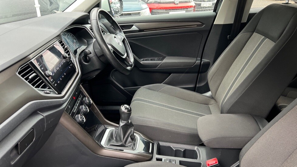 Used Volkswagen T-Roc 2019 for sale - 76523573: Photo 28