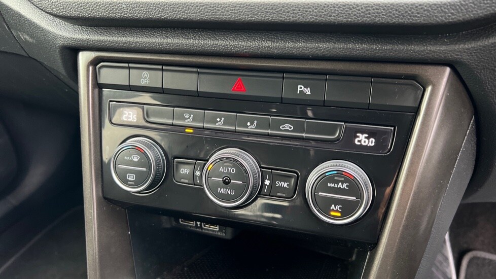 Used Volkswagen T-Roc 2019 for sale - 76523573: Photo 29