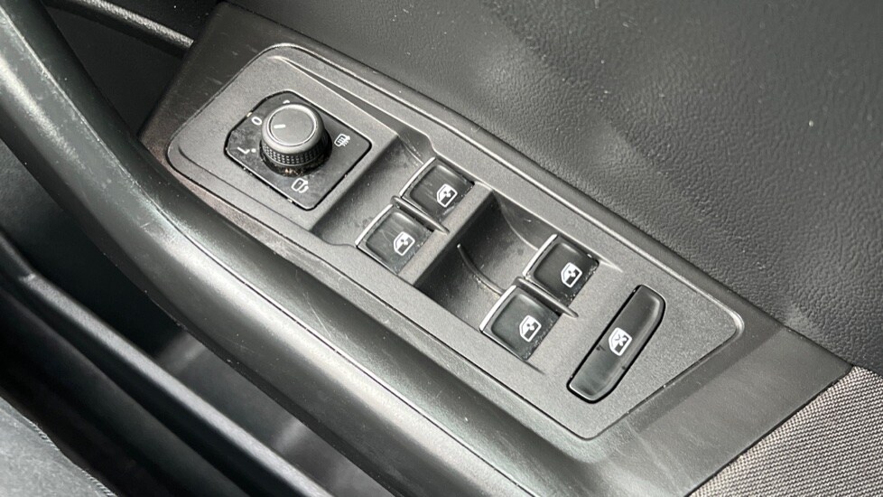 Used Volkswagen T-Roc 2019 for sale - 76523573: Photo 33