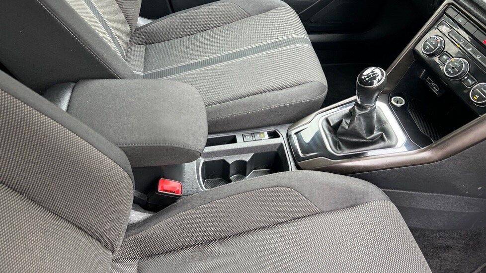 Used Volkswagen T-Roc 2019 for sale - 76523573: Photo 43