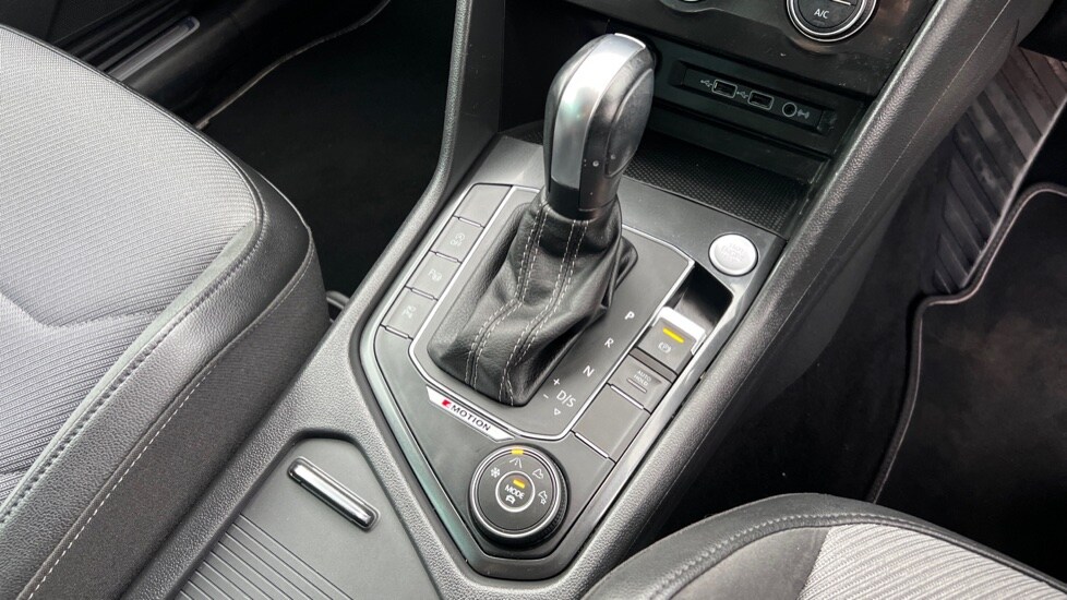 Used Volkswagen Tiguan 2019 for sale - 77021839: Photo 42