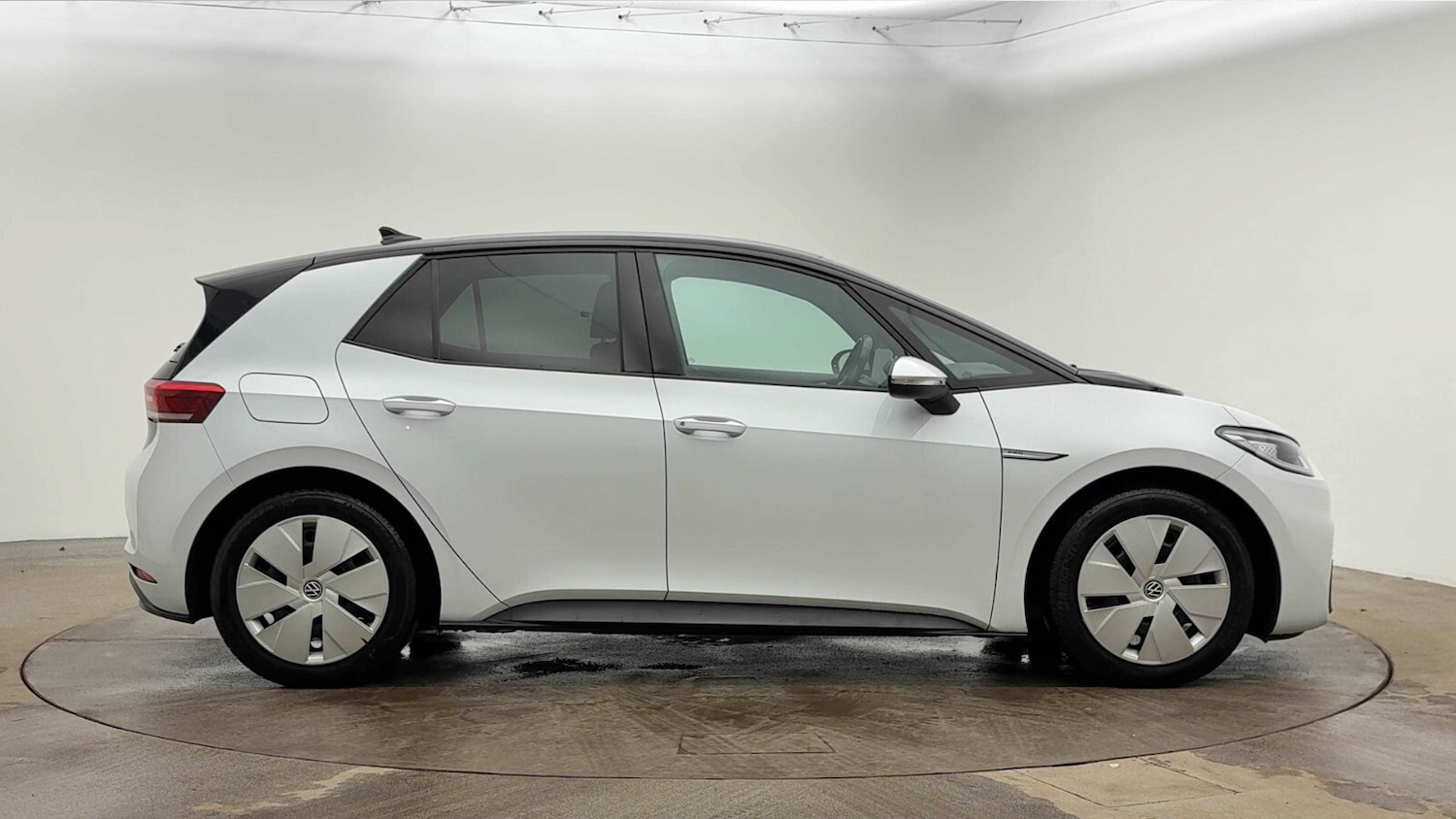 Used Volkswagen ID.3 2025 for sale - 76841917: Photo 4