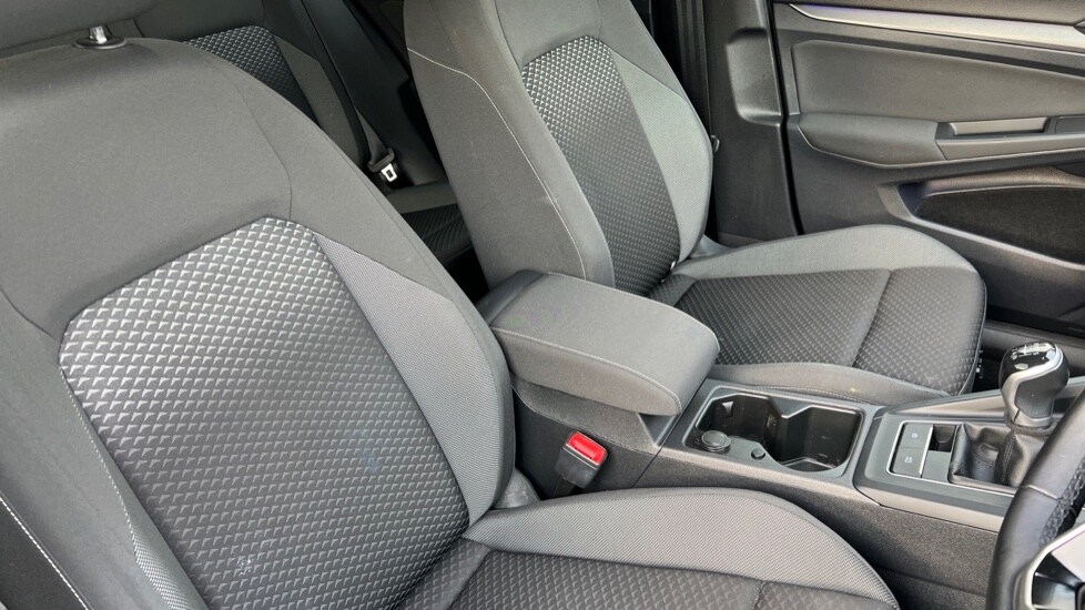 Used Volkswagen Golf 2022 for sale - 77036066: Photo 36