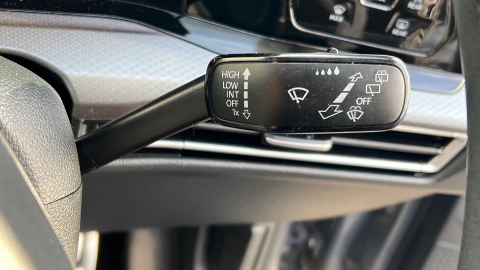 Used Volkswagen Golf 2022 for sale - 77036066: Photo 40