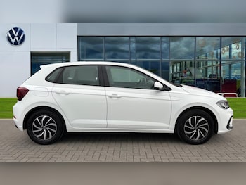 Used Volkswagen Polo 2023 for sale - 77010346: Photo