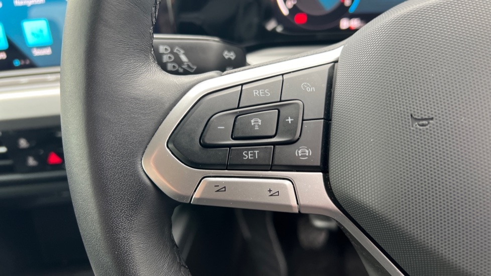 Used Volkswagen Golf 2024 for sale - 76276265: Photo 30