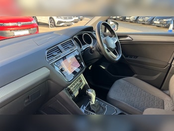 Used Volkswagen Tiguan 2022 for sale - 76507593: Photo