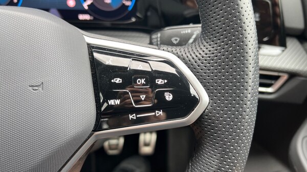 Used Volkswagen Golf 2024 for sale - 76124757: Photo 31