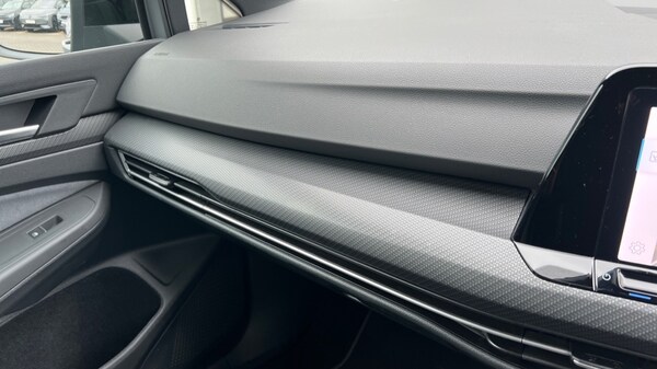 Used Volkswagen Golf 2024 for sale - 76124757: Photo 41
