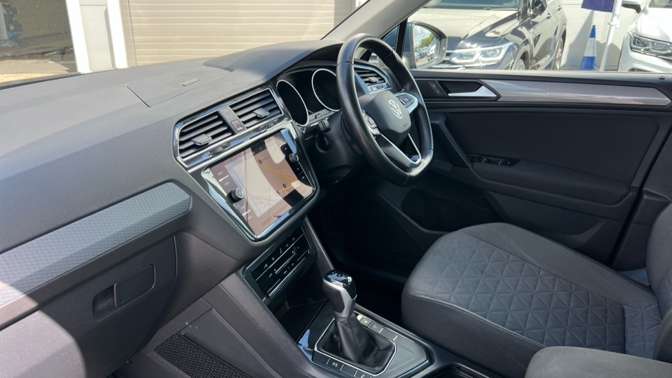 Used Volkswagen Tiguan 2022 for sale - 76096016: Photo 2