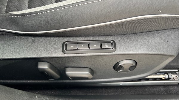 Used Volkswagen Golf 2025 for sale - 75522088: Photo 32