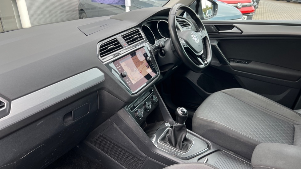 Used Volkswagen Tiguan 2019 for sale - 76487453: Photo 2