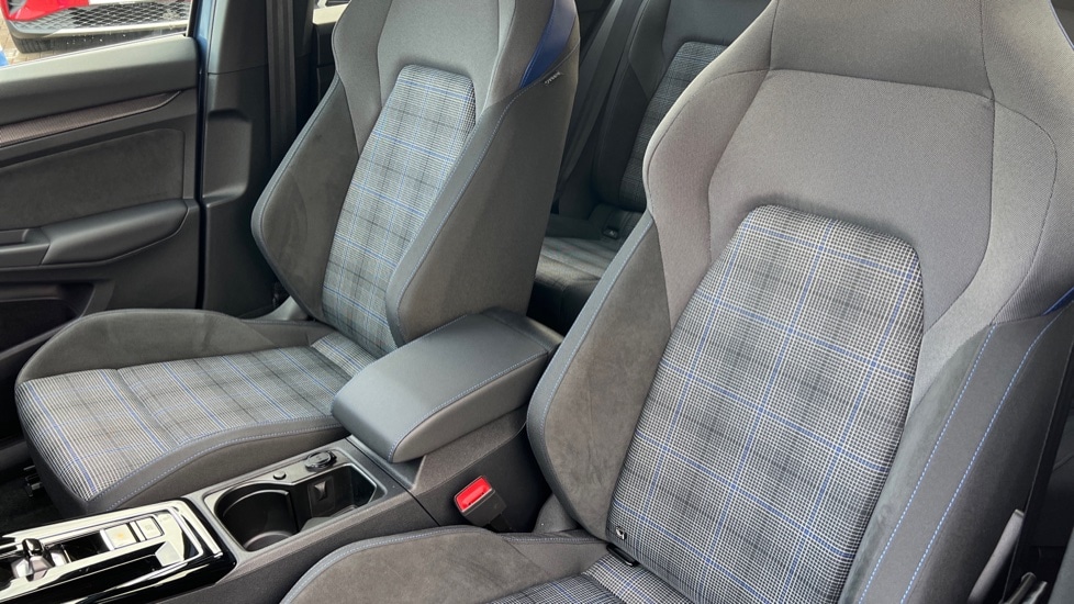 Used Volkswagen Golf 2025 for sale - 76514754: Photo 37