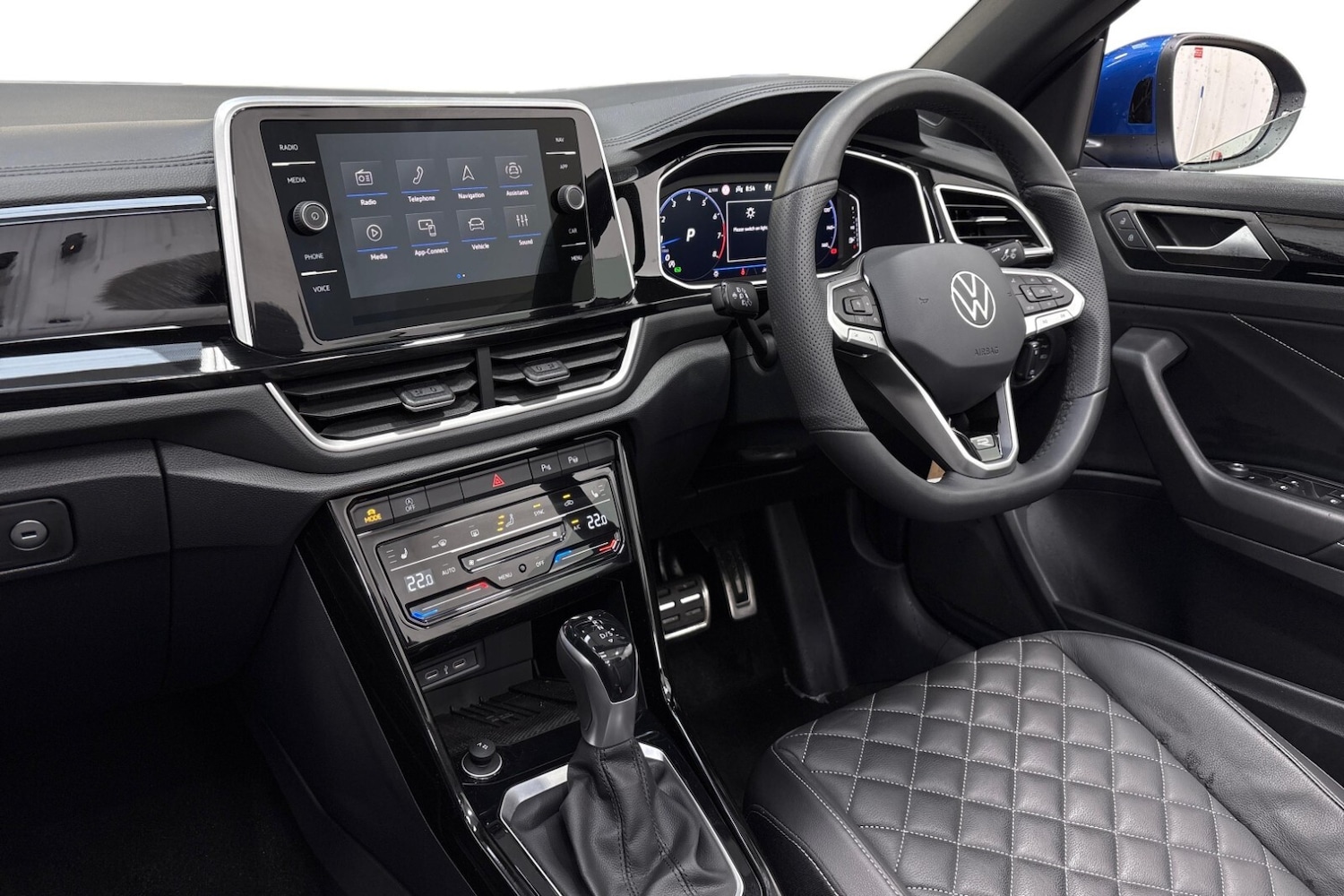 Used Volkswagen T-Roc 2025 for sale - 76915081: Photo 2