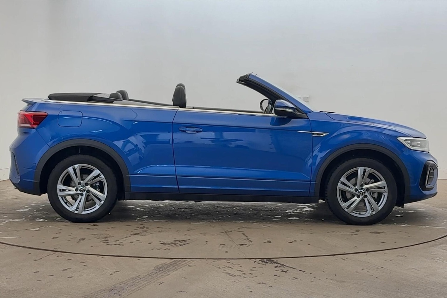 Used Volkswagen T-Roc 2025 for sale - 76915081: Photo 4