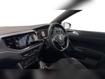 Used Volkswagen Polo 2021 for sale - 76112471: Photo 2