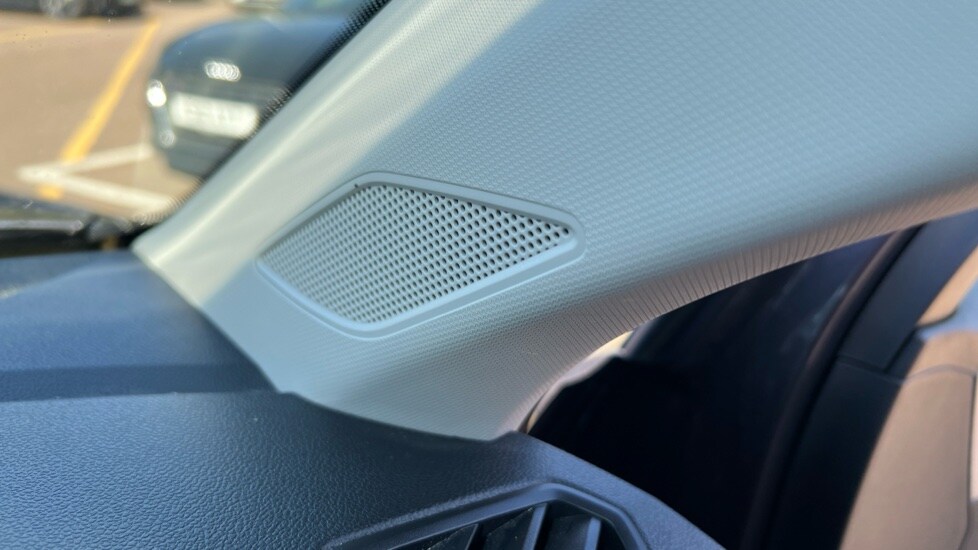 Used Volkswagen T-Cross 2023 for sale - 76668188: Photo 44