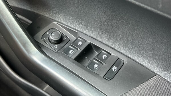 Used Volkswagen Polo 2023 for sale - 75679339: Photo 33