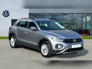 Used Volkswagen T-Roc 2023 for sale - 75775889: Photo