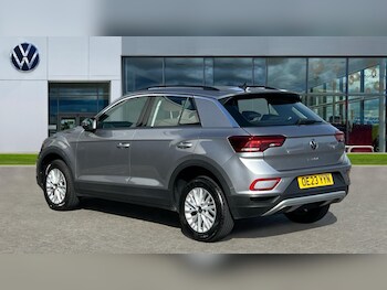 Used Volkswagen T-Roc 2023 for sale - 75775889: Photo