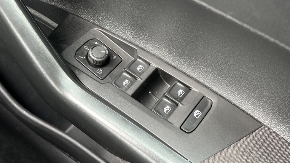 Used Volkswagen Polo 2023 for sale - 76475075: Photo 41