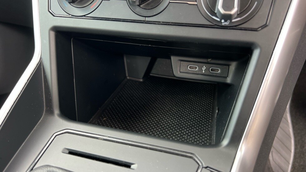 Used Volkswagen Polo 2023 for sale - 76458742: Photo 35