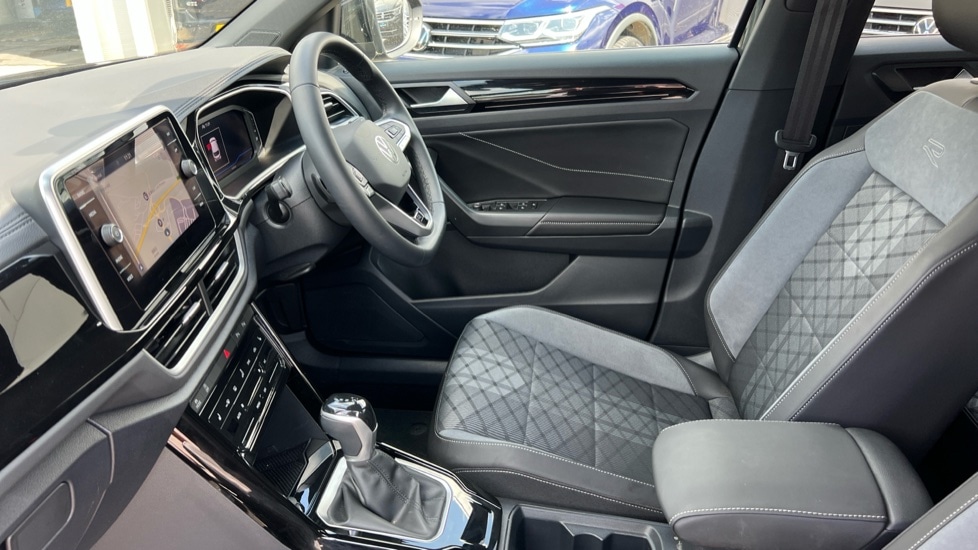 Used Volkswagen T-Roc 2024 for sale - 76593762: Photo 28