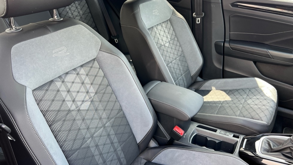 Used Volkswagen T-Roc 2024 for sale - 76593762: Photo 36