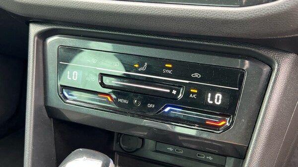 Used Volkswagen Tiguan 2022 for sale - 75610584: Photo 29