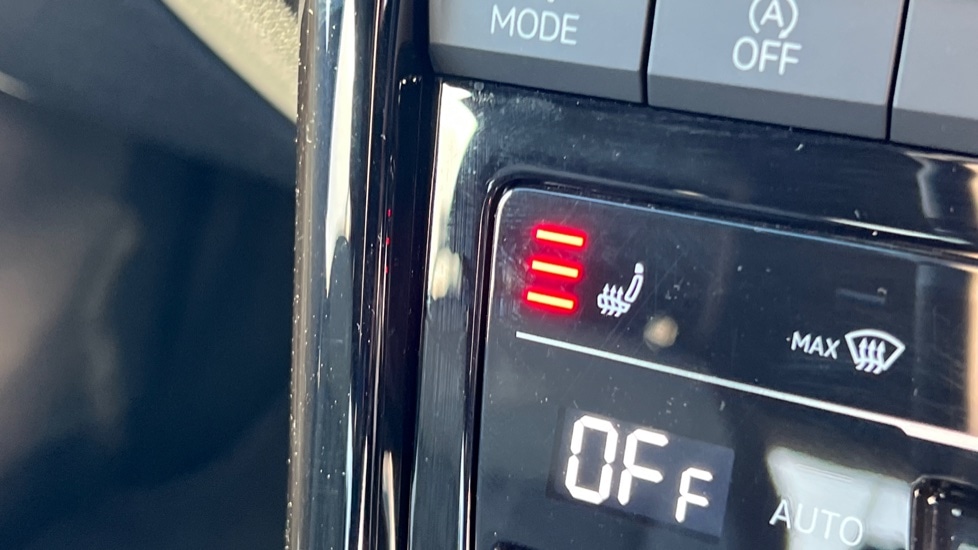 Used Volkswagen T-Roc 2023 for sale - 76984013: Photo 42