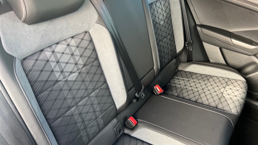 Used Volkswagen T-Roc 2023 for sale - 76984013: Photo 46