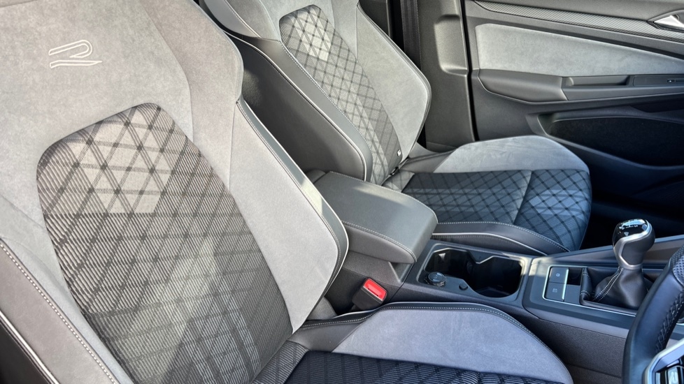 Used Volkswagen Golf 2022 for sale - 77031281: Photo 44