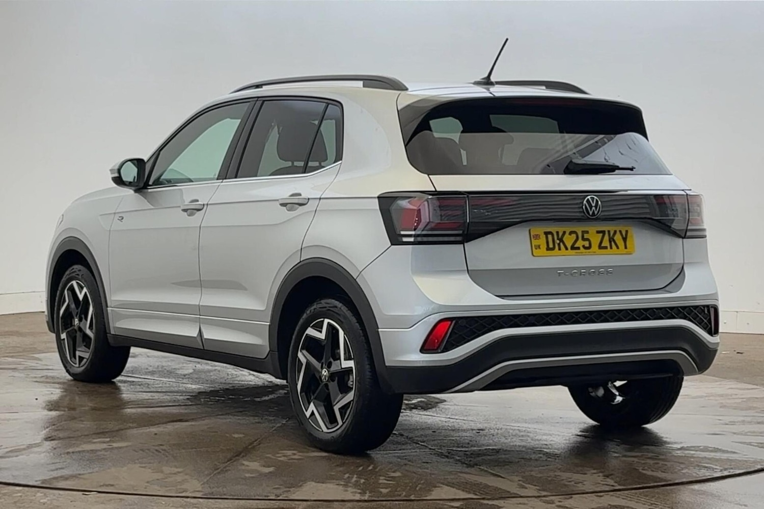 Used Volkswagen T-Cross 2025 for sale - 76842065: Photo 3