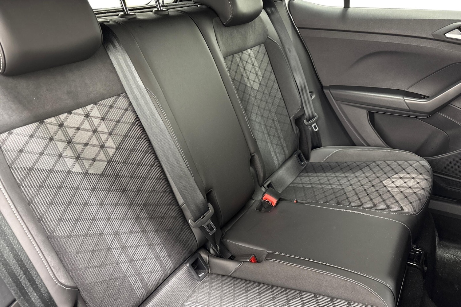 Used Volkswagen T-Cross 2025 for sale - 76842065: Photo 9