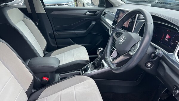 Used Volkswagen T-Roc 2022 for sale - 76124780: Photo 26