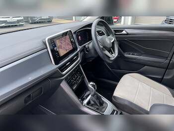 Used Volkswagen T-Roc 2022 for sale - 76124780: Photo 2