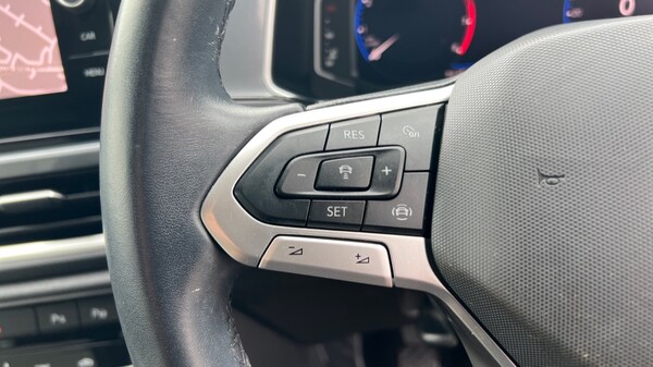 Used Volkswagen T-Roc 2022 for sale - 76124780: Photo 30