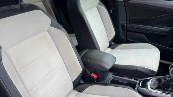 Used Volkswagen T-Roc 2022 for sale - 76124780: Photo 36