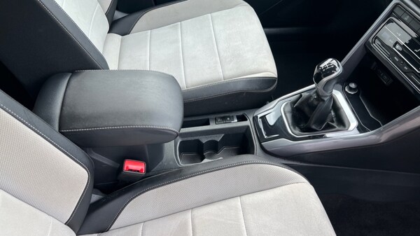 Used Volkswagen T-Roc 2022 for sale - 76124780: Photo 42