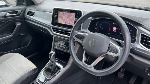 Used Volkswagen T-Roc 2022 for sale - 76124780: Photo 6