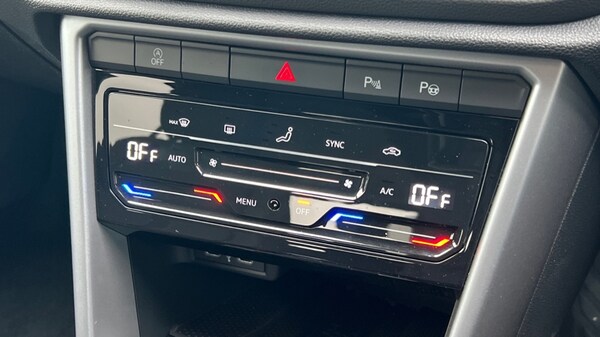 Used Volkswagen T-Roc 2025 for sale - 76116841: Photo 29