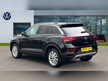 Used Volkswagen T-Roc 2025 for sale - 76116841: Photo