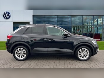Used Volkswagen T-Roc 2025 for sale - 76116841: Photo