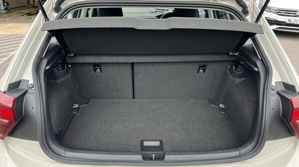 Used Volkswagen Polo 2023 for sale - 75950864: Photo 24